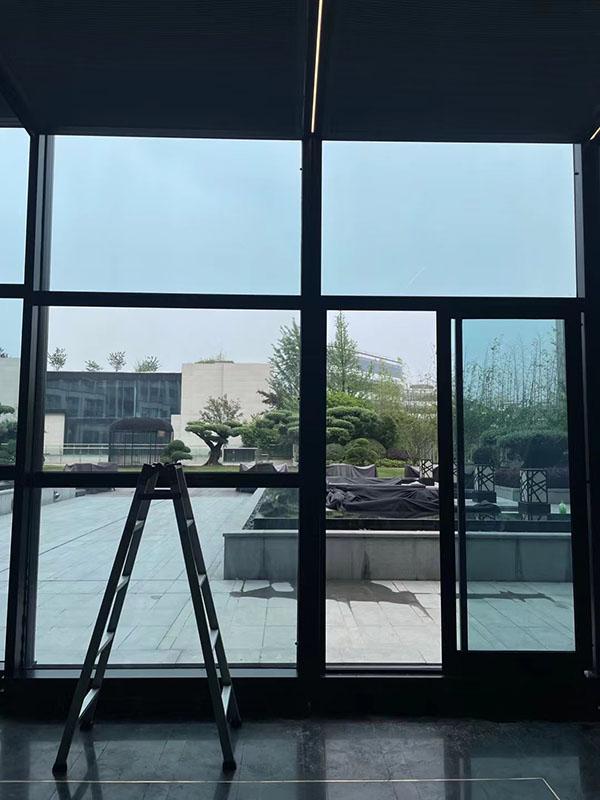 上海长宁阿纳迪酒店西餐厅玻璃装贴纳米陶瓷高隔太阳膜