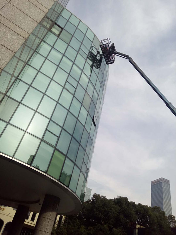 静安区政府单位玻璃幕墙外贴防爆膜